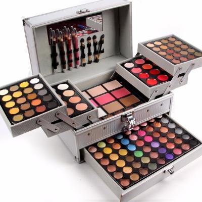 China Waterproof Factory Directly Sell 132 Colors Cosmetic Eyeshadow Bag Eyeshadow Palette For Makeup Artist for sale