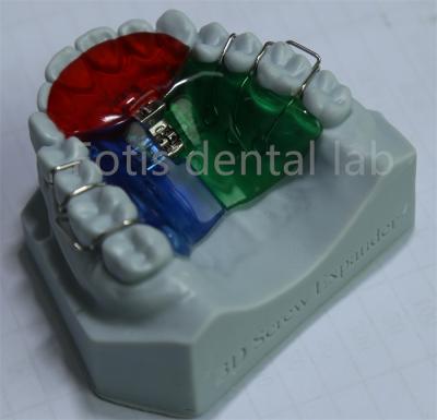 China Customizable and Adjustable Orthodontic Expander for Effective Teeth Retention for sale