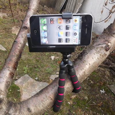 China Hot 2020 Mini Tripod Sponge Octopus Mobile Camera Stand Tripods Flexible Tripod Hot Foldable Phone Holder for sale