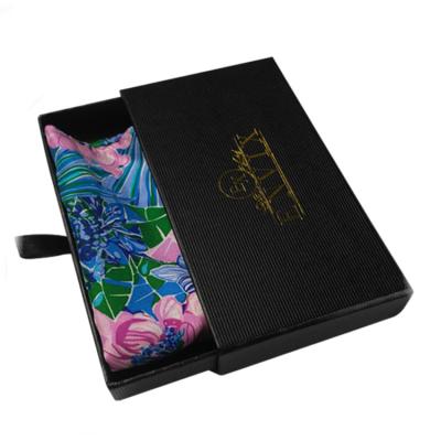 China Recyclable High Quality Scarf Gift Packaging Boxes With Gold Foil Staming Logo for sale