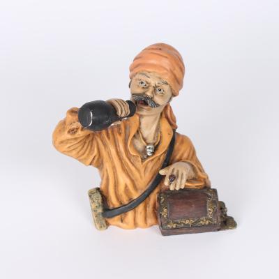 China European Sculpture Resin Pirate Figure Interior Ministry Study Decoration Doll for sale