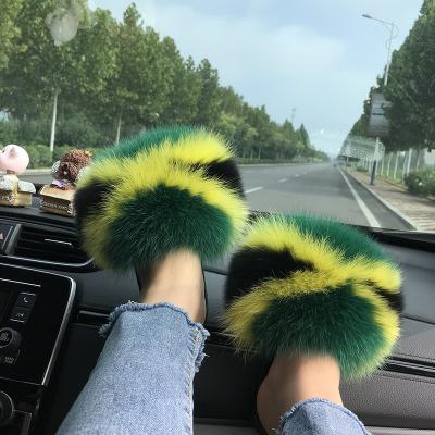 China CUSHIONING Factory Direct Wholesale Colors Real Big Raccoon Fur Sandals Fox Fur Slippers Fluffy Fur Slides for sale