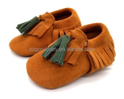 China Cheap suede moccs GENUINE LEATHER tassel baby soft leather handmade infant moccasins for sale