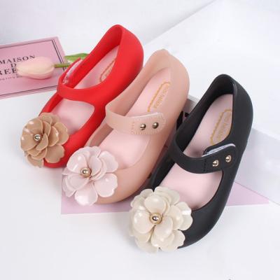 China Comfortable Mini Flower Jelly Plastic Shoes For Kids Sandals PVC Jelly Shoes for sale