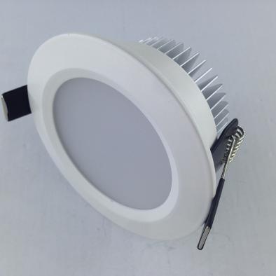 Κίνα 220V 1500LM οδηγημένο Dimmable Downlight γωνία ακτίνων 75 βαθμού για τη λεωφόρο αγορών προς πώληση