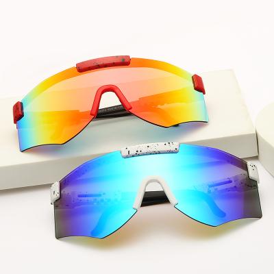 China Hot Sale Anti UV Outdoor One Piece PC Men's Bike Sports UV Protection Sunglasses 2021 for sale