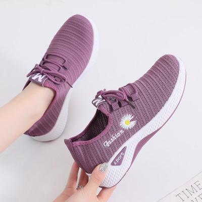 China Zifei Lightweight Knitmesh Shoes Breathable Women's Beijing Sneakers New Leisure Fabric Shoes Middle-aged and Older Walking Shoes for sale