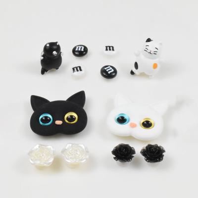 China Eco-froendly Accessories Set Cat Shoes Decorative Ornaments Buckle Diy Accessories Soft Three-dimensional And Cool Cute Black And White for sale