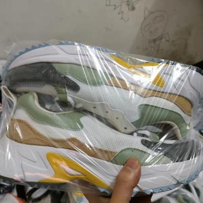 China Breathable Factory Wholesale Cheap Mixed Shoes Stock Sneakers Overstock Casual Sport Shoes For Men Male for sale