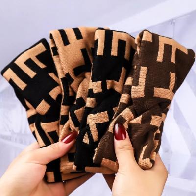 China Sweet Fashion Knitted Cute Designer Headband Korea Headbands Latest Designs For Girls for sale