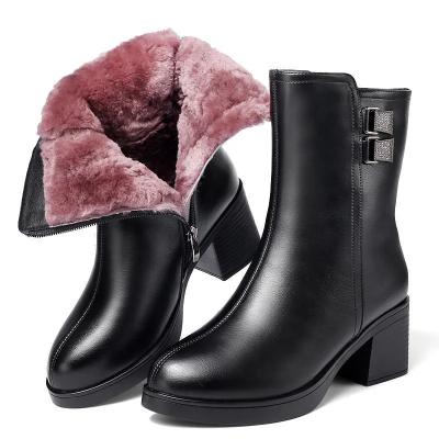 China Anti-slippery cotton shoes women plus velvet warm boots children deep heel older joker middle-aged shoes mother non-slip shoes for sale