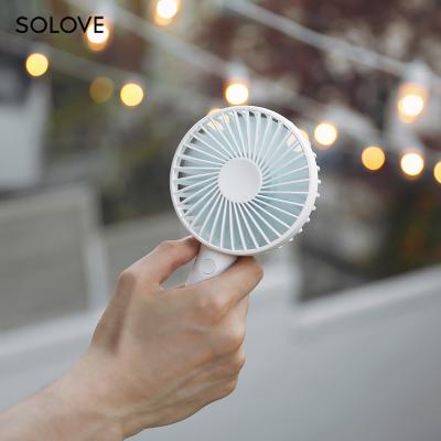 China SOLOVE Desktop Usb Mini Portable Fan Rechargeable 2000mAh Battery Handheld Fan en venta