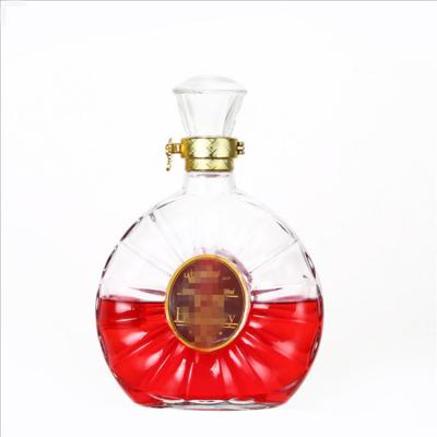 China New Arrival 750ml Novelty Eco-friendly Whiskey Flint Vodka Premium Glass Bottle Extra Empty For Liquor for sale