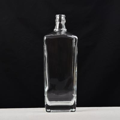 China Empty Beverage Wine Bottle 750ml Square Flint Clear Tequlia Liquor Spirits Glass Bottle for sale