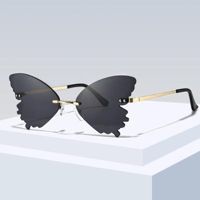 China Fashion sunglasses 2020 uv400 shade fashionable party butterfly women cheap sunglasses for sale