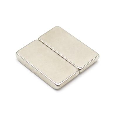 China Industrial Magnet 1/2 x 1/4 x 1/8 inch N52 Neodymium Rare Earth Bar Magnets (30 Packs) for sale