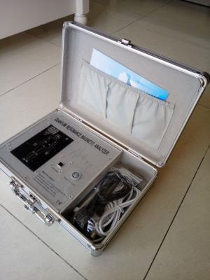 China Middle Size Silver 44 reports Quantum Resonance Magnetic Body Health Analyser Indonesian Version for Pharmacy for sale