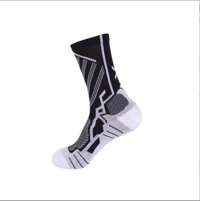 China Outdoor Sports Socks Breathable QUICK DRY Basketball Socks Football Towel Hike Socks for sale