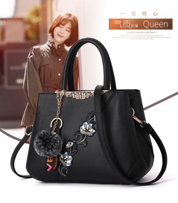 China Fashoion New Fashion Embroidered Large Capacity Single Shoulder Messenger Bag Embroidered Handbag for sale