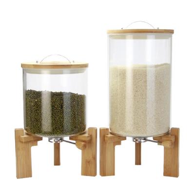 China frasco de vidro hermético sem chumbo do Borosilicate 7.5L com tampa de bambu à venda