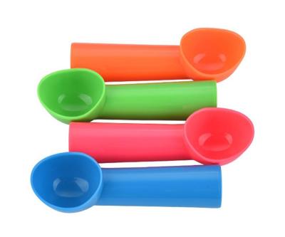 China Viable Hot Sale Plastic Spoon Reusable PP Ice Cream Scoop Scooper for sale