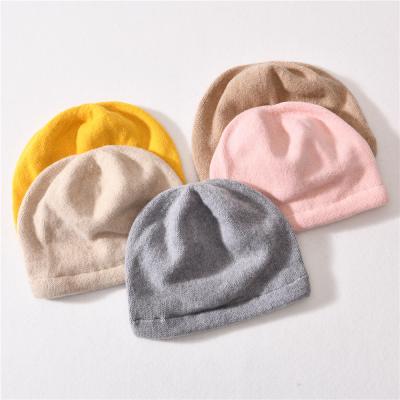 China COMMON Hign Quality Ladies Simplicity Plain Dyed Beanie Hats New Style Winter Slim Women for sale