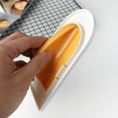 China Cake Smoother Kitchen Disposable Cake Filter DIY Outdoor Cake Cutter Tool Soft Baking Plastic White for sale