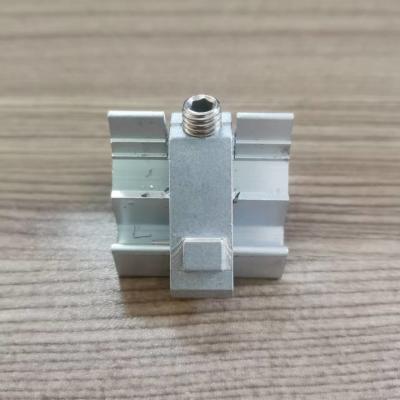 China Tür- und Fensterhardware Zubehör Fenster Tür Aluminiumlegierung Eckverbindung / Stecker / Halterung zu verkaufen