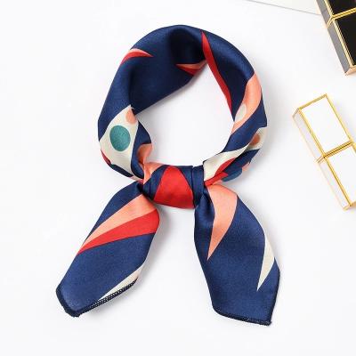 China Good Quality Wrinkle Lady Silk Polyester Square Scarf Digital Print Custom Design Silk Scarf for sale