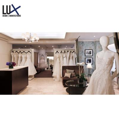 China Eco - Friendly Modern Bridal Showroom Decoration Luxury Wedding Dresses Boutiques Interior Design for sale