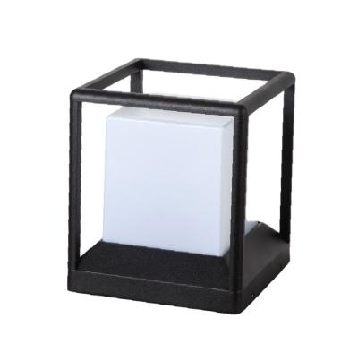 China Modern Garden Light Square Pillar Gate Square Long Span LED Solar Pillar Light for sale