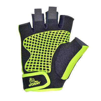 China Breathable High Quality Half Finger Workout Gloves Hands Custom Gym Gloves for sale