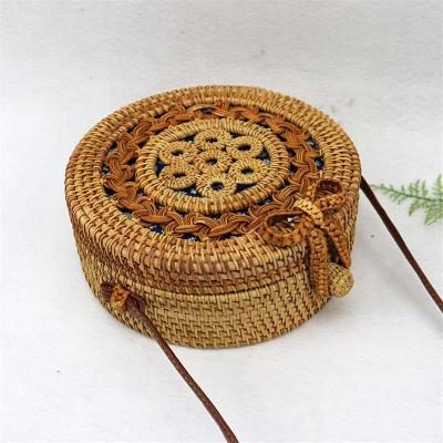 China Rattan 2021 Straw Sling Shoulder Bag Girl Woven Beach Travel Handbags New Handmade Round Summer Rattan Purse for sale