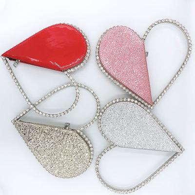 China Diamond Heart-Shaped Rhinestone Metal Frame Mini Diamond Bag Evening Clutch Purse Wedding Party Bag for sale