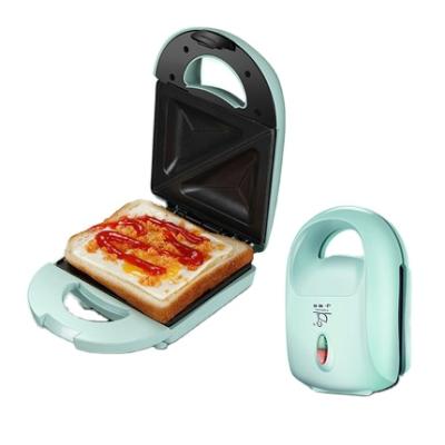 China Detachable 3 Plate Sandwich Maker Adjustable Thermostat New Item In 1 Maker Sandwiches Toast And Waffle Maker for sale