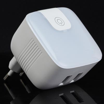 China New-designed 2021 custom room toilet small smart touch sensor usb charging led baby wall socket night light for kids for sale