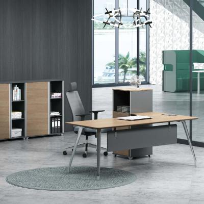 China New Design Modern Hot Selling High Quality Commercial Office Furniture I Shaped Modern Office Wood Table Manager Desk for sale