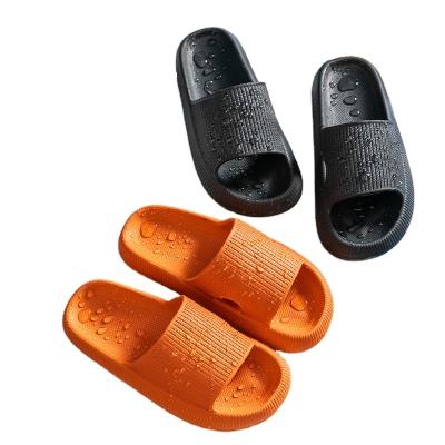 China Fashion trend factory wholesale bathroom beach walking thick-soled non-slip slipper for sale