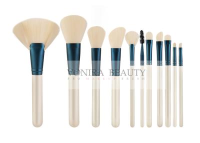 China Non Irritating Synthetic Blush Brush With Natural Wood Handle for sale