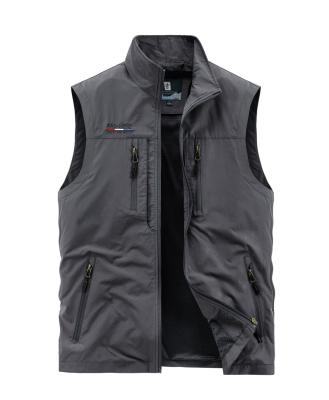 China Breathable Men Outdoor Outer Wear Anti-Wrinkle Recreation Vest Zipper Pocket Mesh Windproof Lining for sale