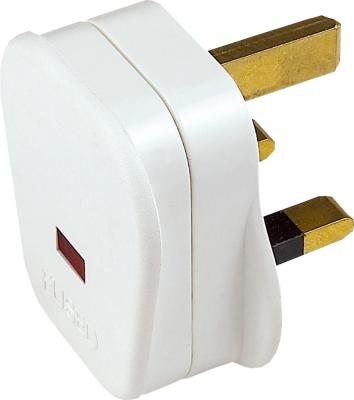 中国 13A 250V UK Residential / General Purpose 3 Pin Plug With Light 販売のため