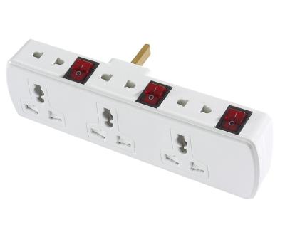 中国 Universal 13A 250V T Plug Adapter Residential / General Purpose Form 6 Strip with Different Switches and Lights 販売のため