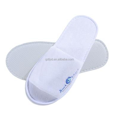 China Toe Hotel Slipper Indoor White Open Terry Open Toe Disposable Slippers 5mm Eva Sole With Label For Hotel Spa Air Line for sale