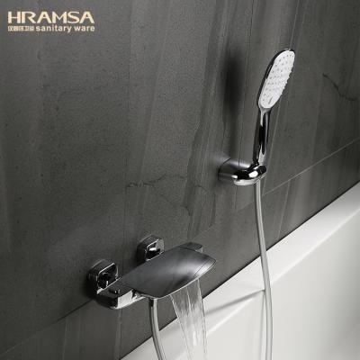 China Hot Selling Matte Black Sliding Bar Single Handle Tub Faucet Bathroom Mixer Made in China for sale