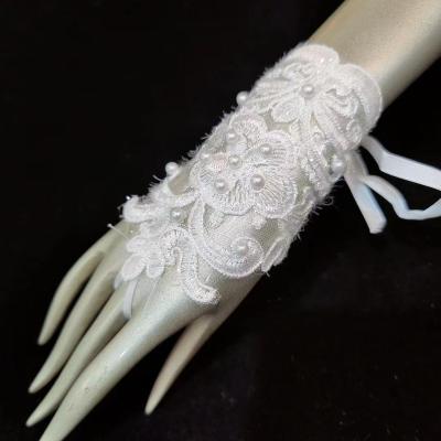 China Elbow Bridal Accessories Beaded Lace Bridal Elbow Length Fingerless Wedding Fingerless Gloves For Wedding for sale