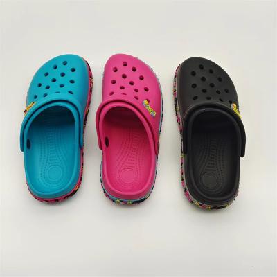 China Original Design Breathable Sandals Slippers Women Children Garden EVA Kids Sandals New Summer Light Breathable Shoe for sale