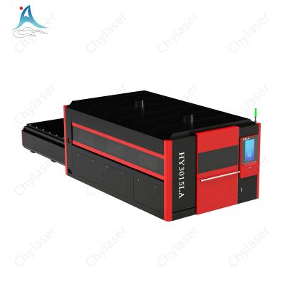 China Full Protection Cover Water Cooled Fiber Laser Cutting Machine With 2000w for sale