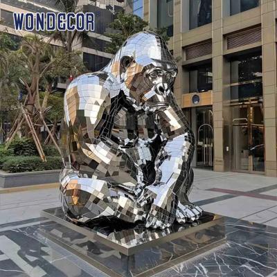 China Outdoor garden large abstract forged metal animal gorilla sculpture for sale