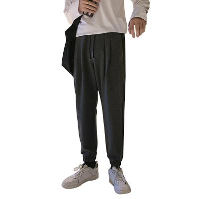 China Anti-pilling wide hips pants menswear techwear joggers for sale