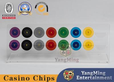 China Acrylische transparante tweelaagse 16 stukken ronde chip display rack fabrikant aangepast roulette tafel poker chip munt countertop display rack Te koop